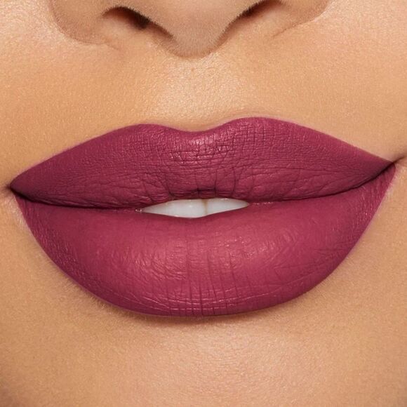 Too Faced Matte Plumpinh Liquid Lipstick in Bend and Snap (Cool Berry Tone) - Picture 9 of 16